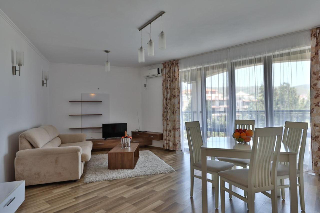 Vip Club Dolphin Coast Lejlighedshotel Sunny Beach Eksteriør billede