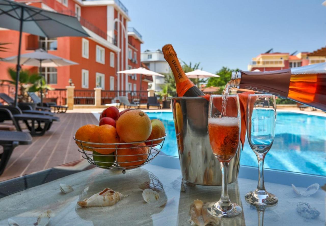 Vip Club Dolphin Coast Lejlighedshotel Sunny Beach Eksteriør billede
