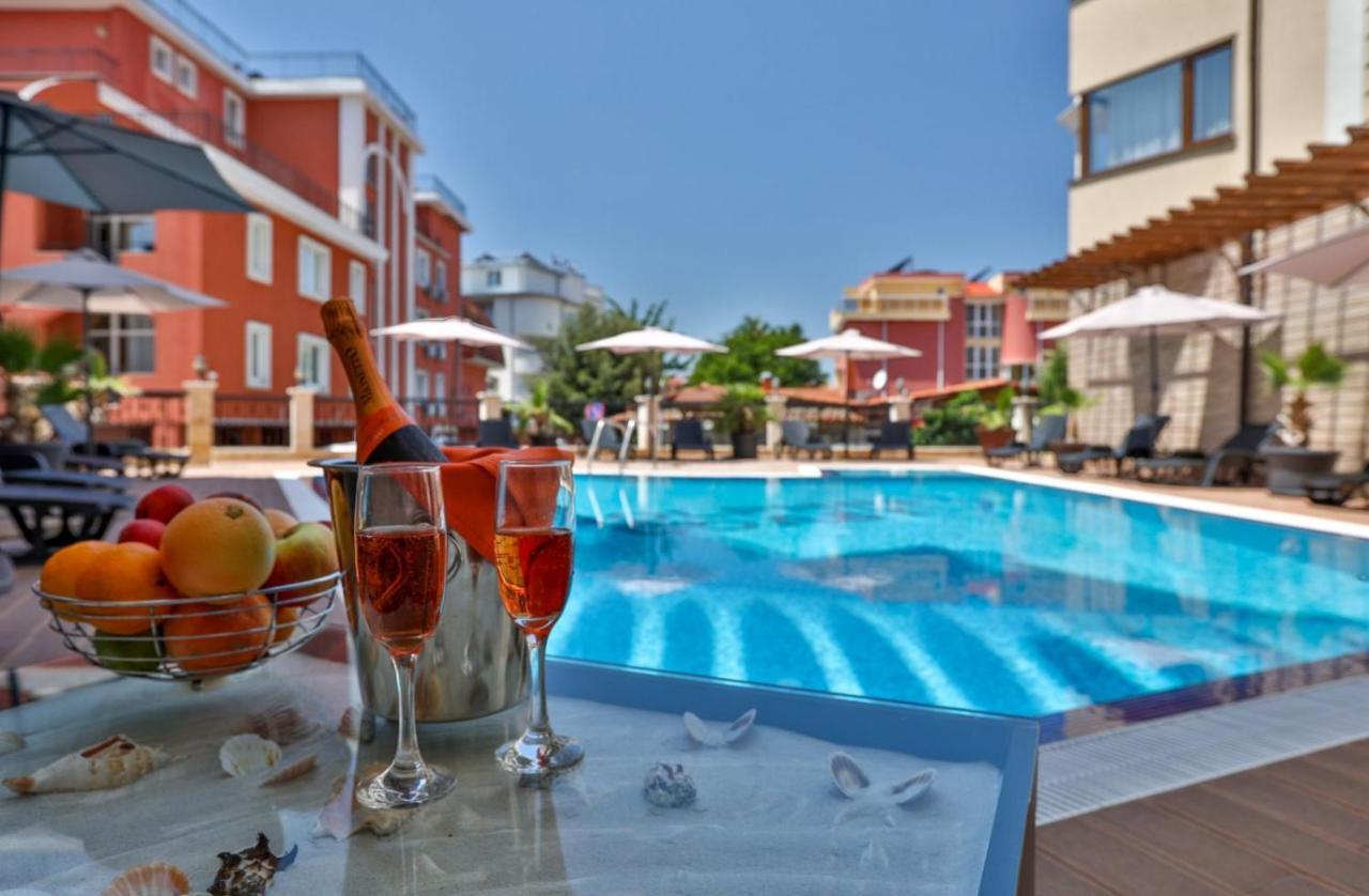 Vip Club Dolphin Coast Lejlighedshotel Sunny Beach Eksteriør billede